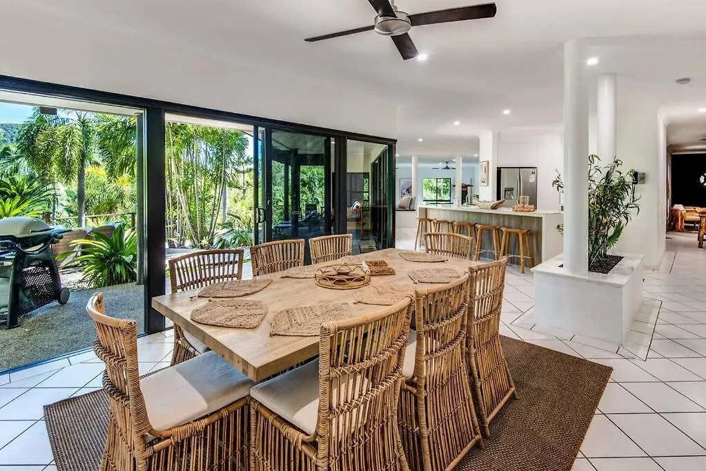 The Palms - Two Buggies Included Villa Hamilton Island Australia